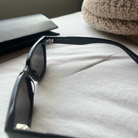 YSL 462 sulpice- worn twice great condition - Picture 6 of 14